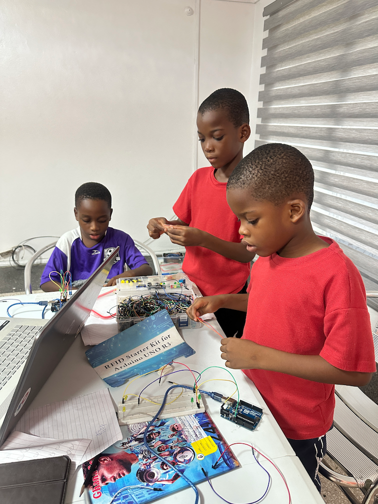ROBO CLUB session photo 7